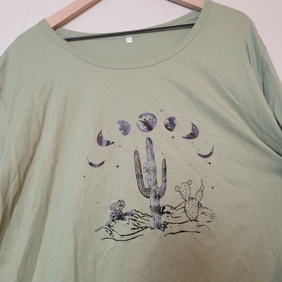 Cacti and moon phases T-Shirt - Picture 3 of 5